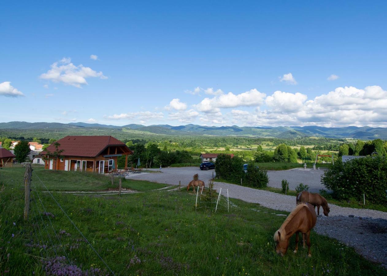 Camp The Sunrise Hill Hotel Pivka Exterior photo
